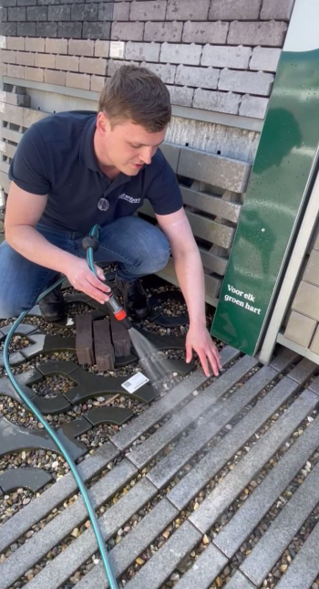 Waterdoorlatende en waterpasserende stenen: wat is het verschil?