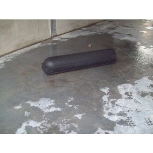Parkeerband Stootband Zwart 1 ronde en 1 rechte zijkant 20x17x95cm