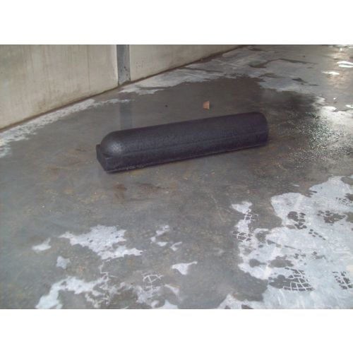 Parkeerband Stootband Zwart 1 ronde en 1 rechte zijkant 20x17x95cm