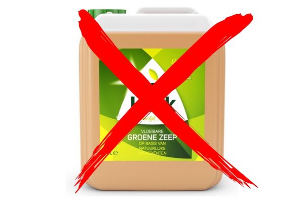 Toch groene zeep op je keramische tegels gebruikt? Zo los je het op.
