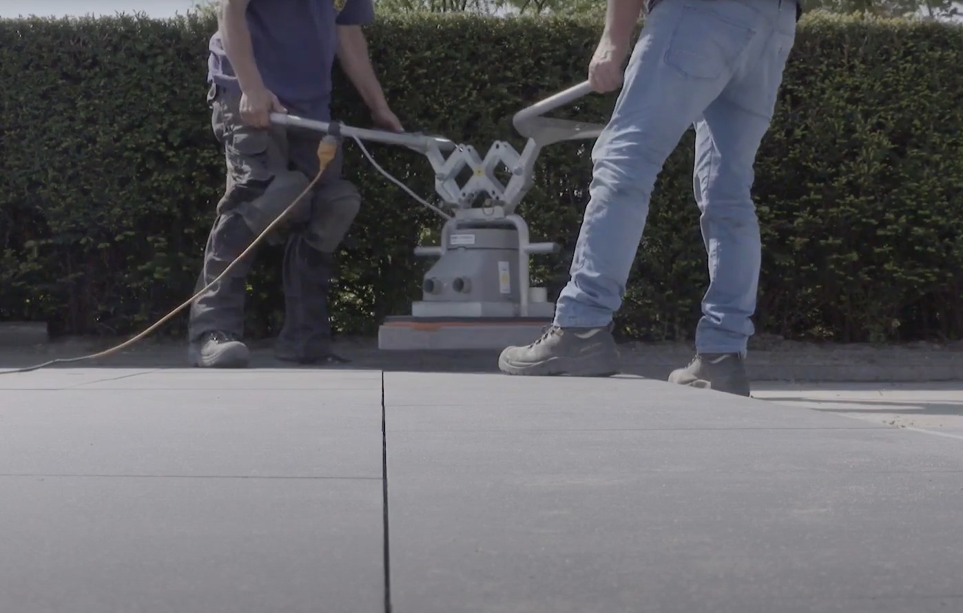 Hoe verwerk je keramiek op onderbeton?